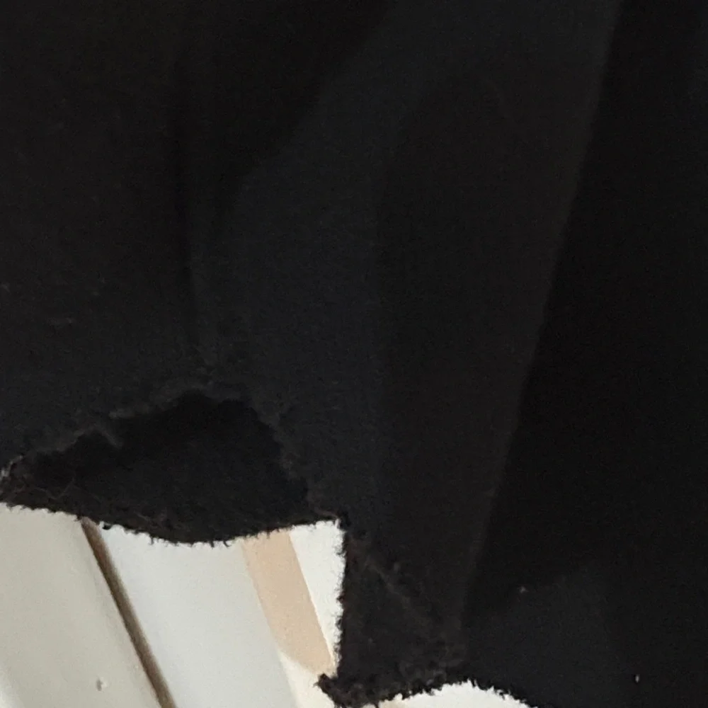 Frank & Eileen caplet Black Boxy Crewneck Short-Sleeve Sweatshirt - Picture 4 of 8